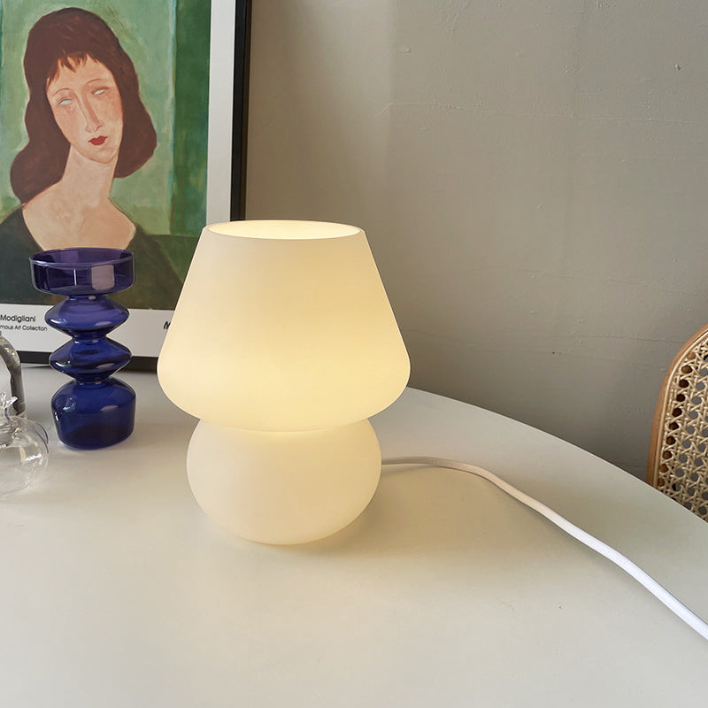 Swirl glass mushroom lamp